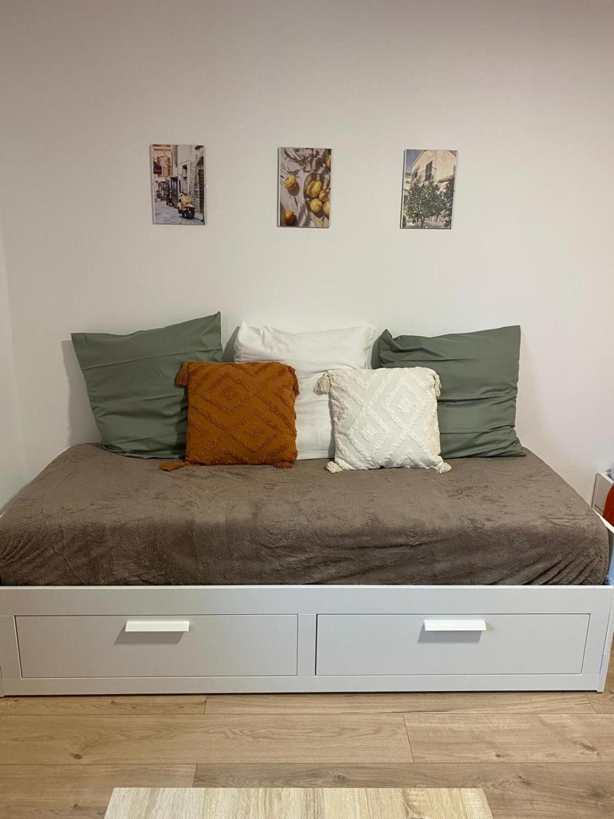 Chambre Familiale Independante Avec Salle De Bain Privee Поатие Екстериор снимка